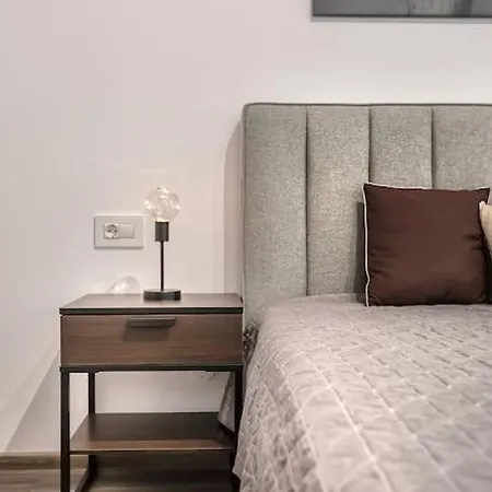 Modern With City-view Near Poiana *