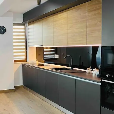 アパート Modern With City-view Near Poiana