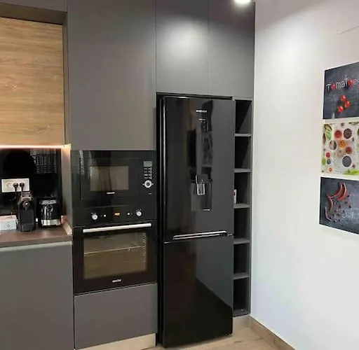 Apartment Modern With City-view Near Poiana *