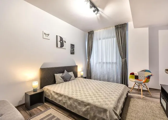 Апартаменты Modern With City-view Near Poiana