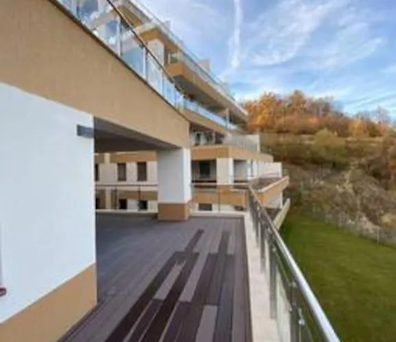 Апартаменты Modern With City-view Near Poiana