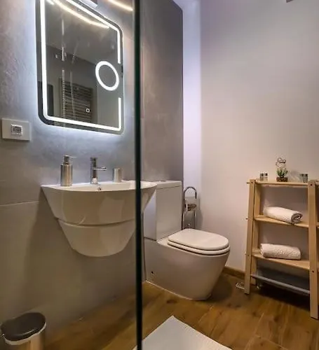 Apartment Modern With City-view Near Poiana *